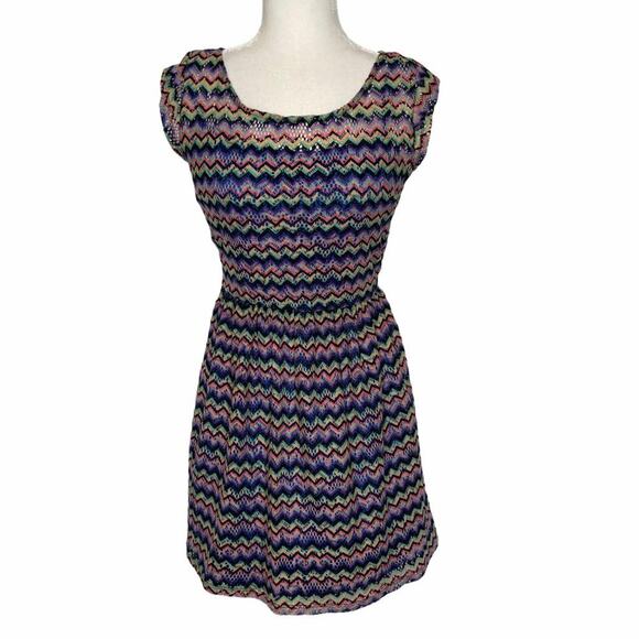 BeBop A Line Dress Multicolor Chevron Lined Cap Sleeves Scoop Neck Size M - Picture 9 of 9